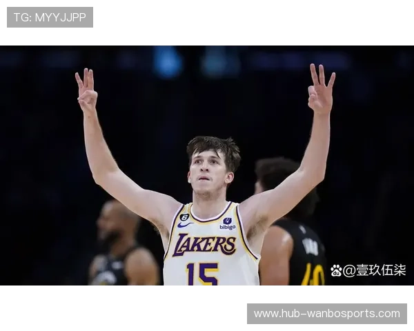 从无球拼图到后场主轴 湖人里夫斯季后赛持球效率暴涨背后的角色重构 从无球拼图到后场主轴 湖人里夫斯季后赛持球效率暴涨背后的角色重构